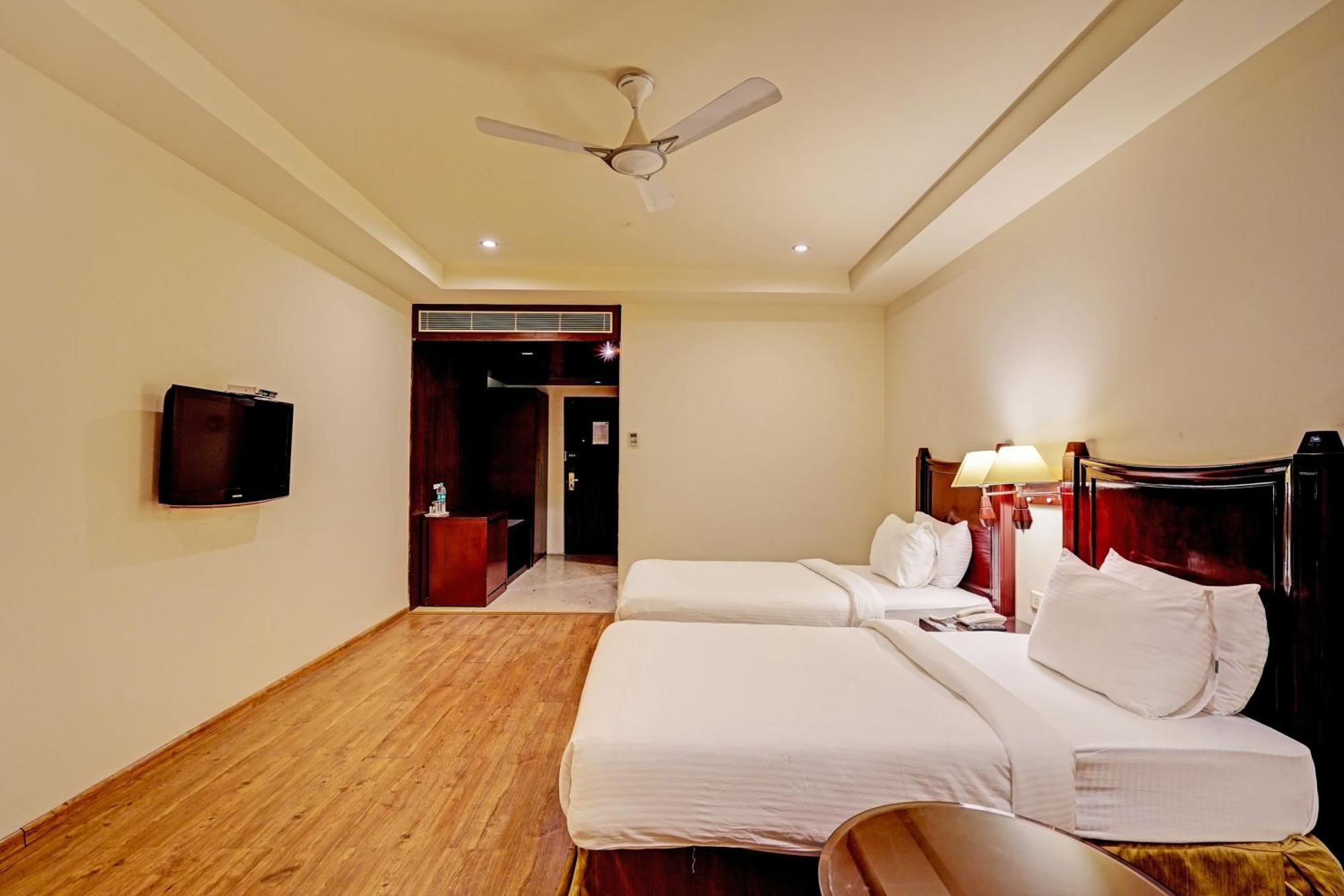 Guest house Green Tark Near Delhi Airport